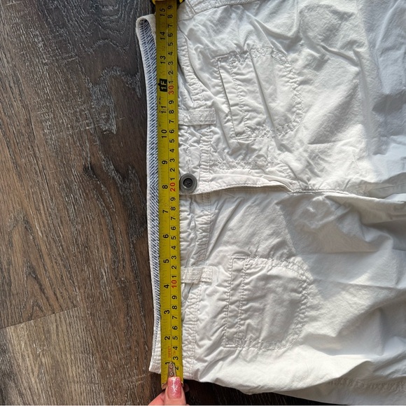 Tommy Hilfiger White Cargo Capri Pants - Picture 2 of 7